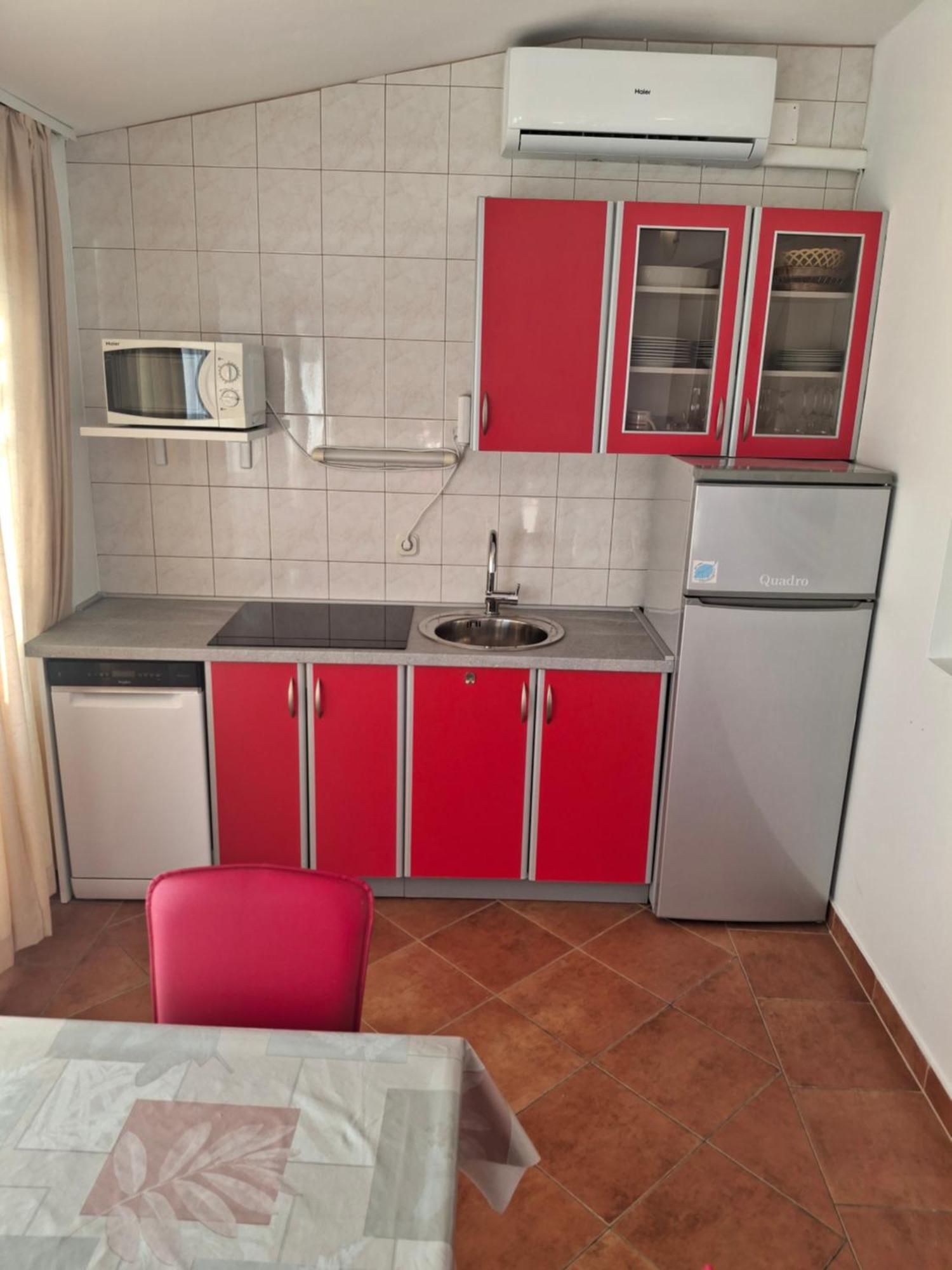 Apartmani Totić Crikvenica Bagian luar foto
