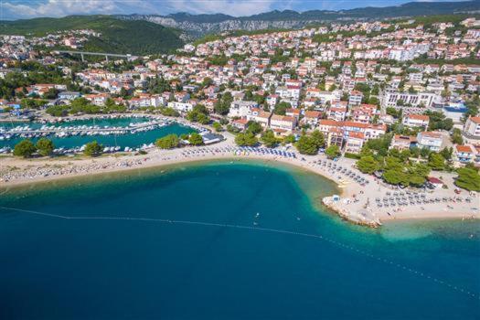 Apartmani Totić Crikvenica Bagian luar foto