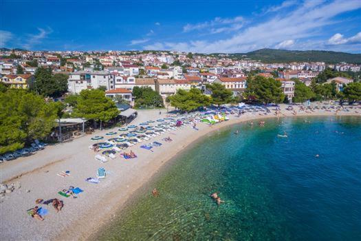 Apartmani Totić Crikvenica Bagian luar foto
