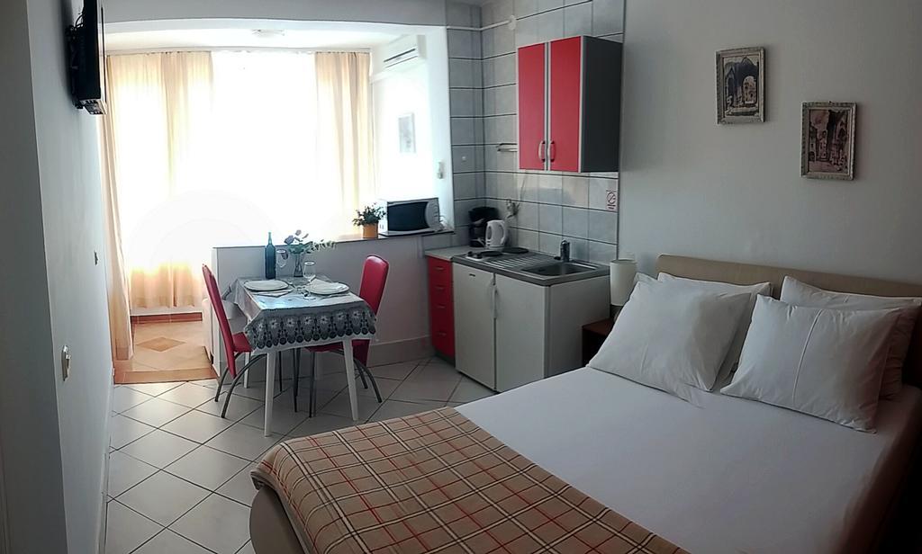 Apartmani Totić Crikvenica Bagian luar foto