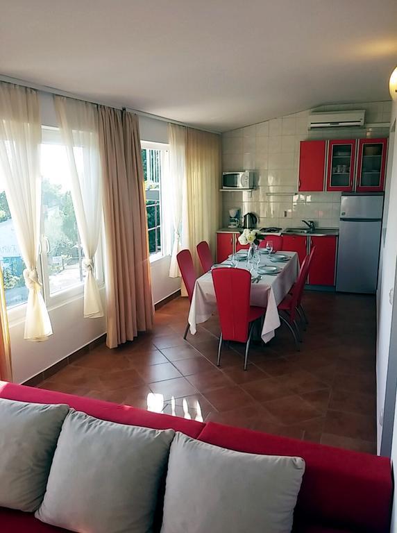 Apartmani Totić Crikvenica Bagian luar foto