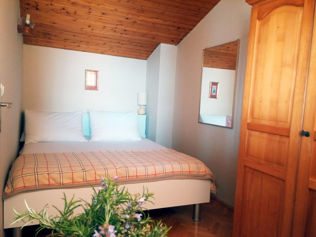 Apartmani Totić Crikvenica Bagian luar foto