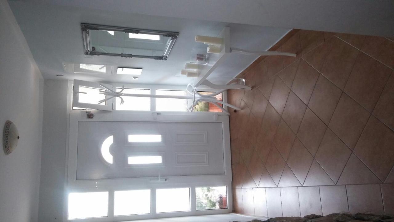 Apartmani Totić Crikvenica Bagian luar foto